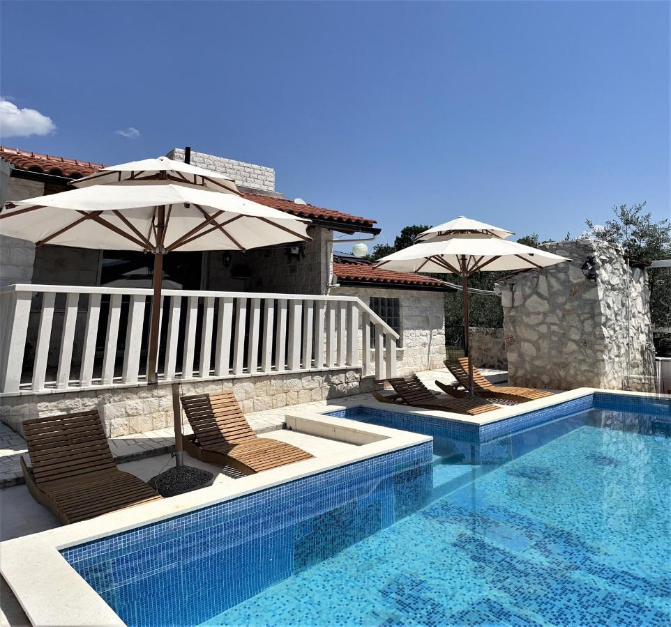 Flamingo - House With Private Pool Villa Gornji Seget Eksteriør bilde